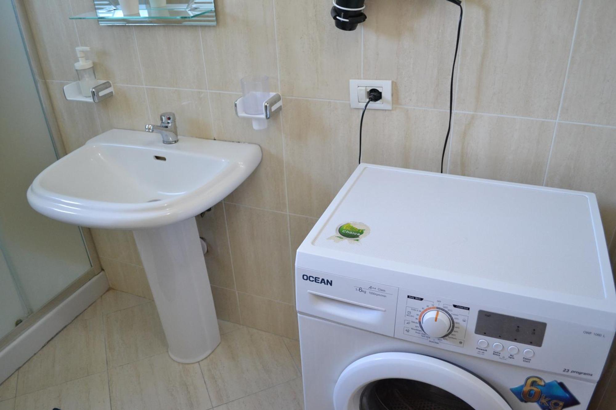 Seaview Gateway 2 Bedrooms Apartment & Garage Vlorë Екстериор снимка