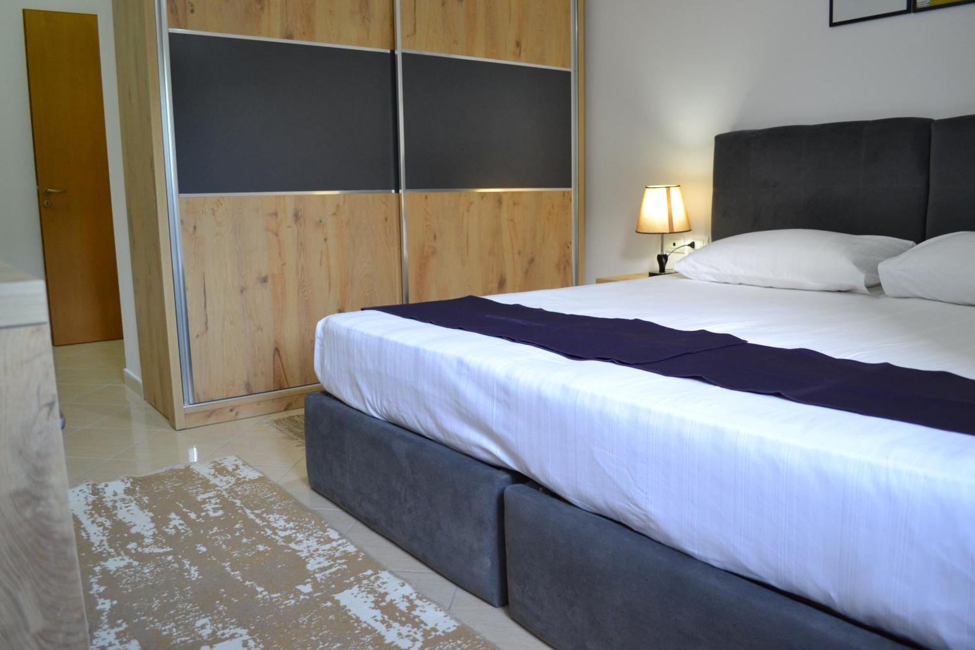 Seaview Gateway 2 Bedrooms Apartment & Garage Vlorë Екстериор снимка