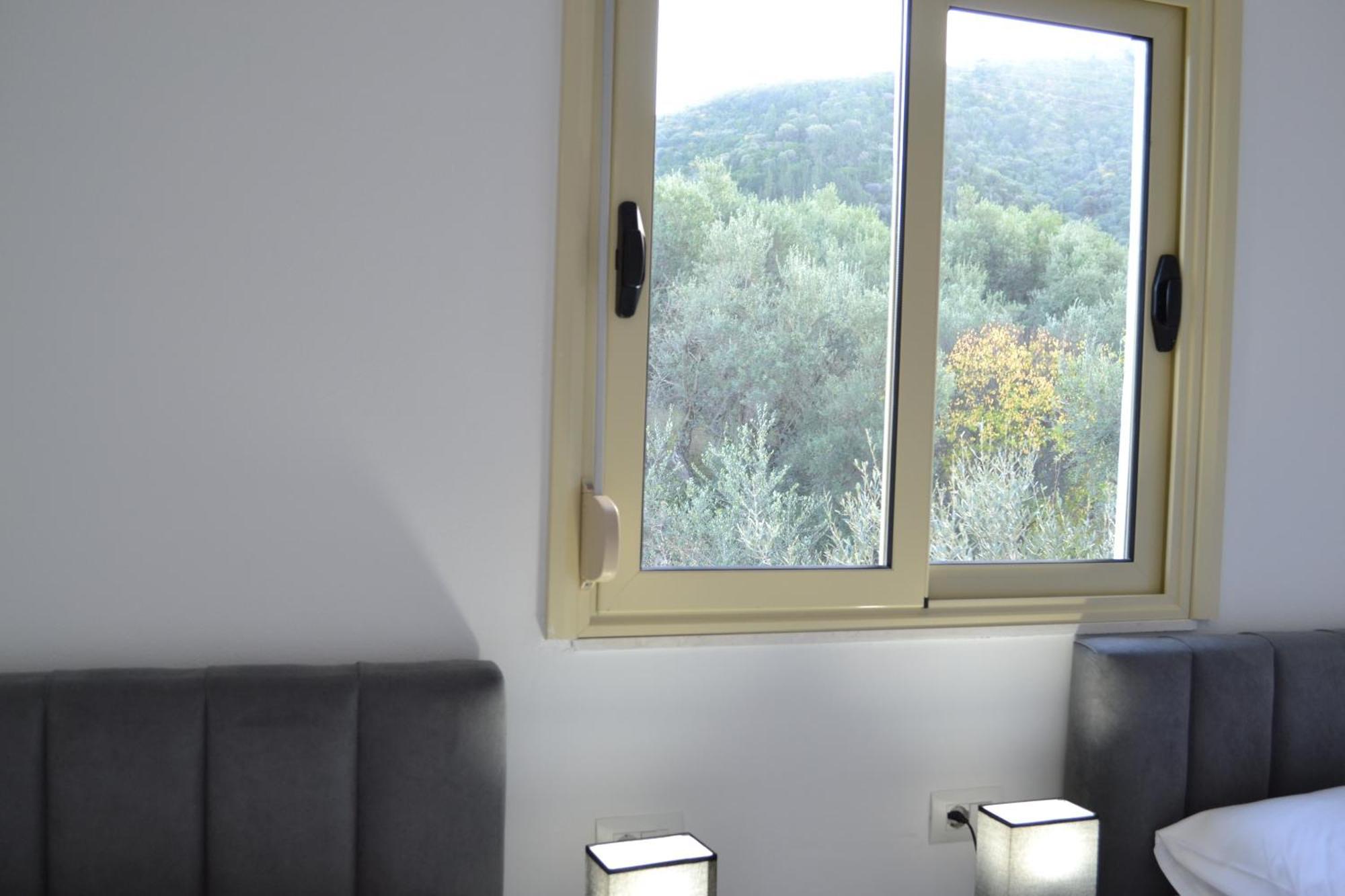 Seaview Gateway 2 Bedrooms Apartment & Garage Vlorë Екстериор снимка