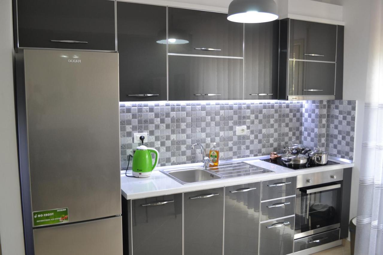 Seaview Gateway 2 Bedrooms Apartment & Garage Vlorë Екстериор снимка