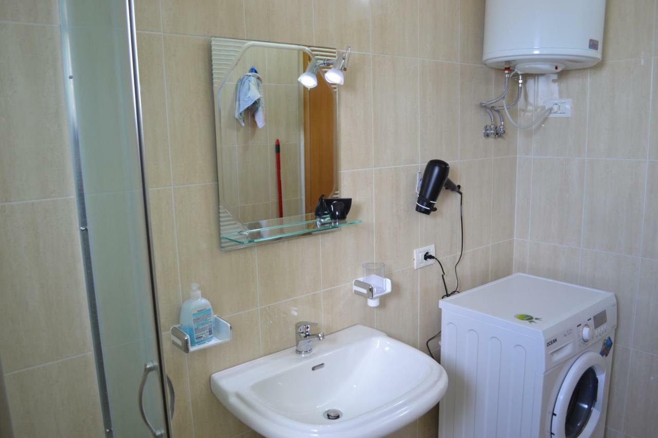 Seaview Gateway 2 Bedrooms Apartment & Garage Vlorë Екстериор снимка